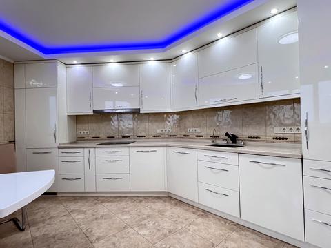 квартира по адресу Салютная ул., 1-Б