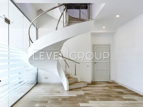 комерційна за адресою Круглоуніверситетська вул., 3-5