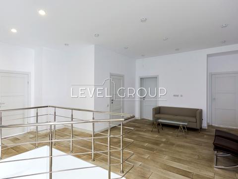 комерційна за адресою Круглоуніверситетська вул., 3-5