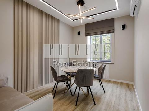 комерційна за адресою Пилипа Орлика вул., 6