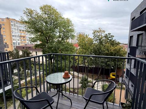 квартира за адресою Одеської громади вул. (Авдєєва-Чорноморського), 7