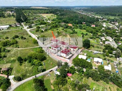 будинок за адресою Квітнева вул.