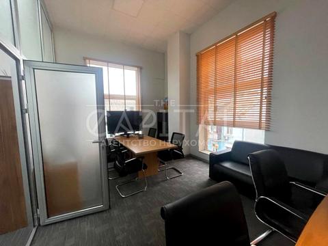 комерційна за адресою Велика Васильківська вул. (Червоноармійська), 63