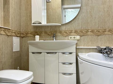 квартира по адресу Салютная ул., 1-Б