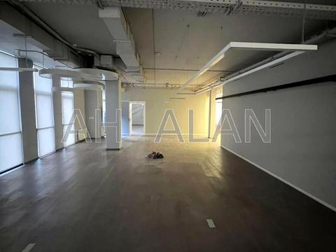 комерційна за адресою Спаська вул., 5