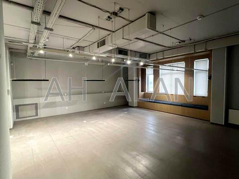 комерційна за адресою Спаська вул., 5