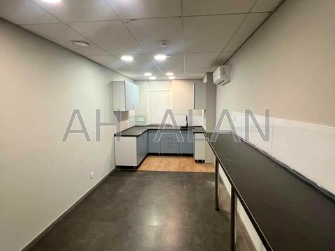 комерційна за адресою Спаська вул., 5