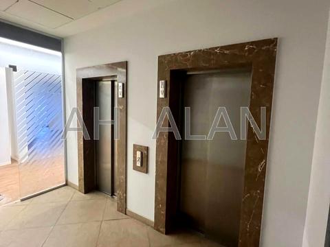 комерційна за адресою Спаська вул., 5