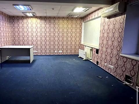 комерційна за адресою Дегтярівська вул., 26