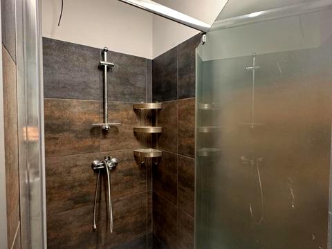 комерційна за адресою Вадима Гетьмана вул., 6