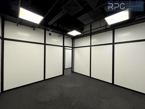 комерційна за адресою Вадима Гетьмана вул., 6