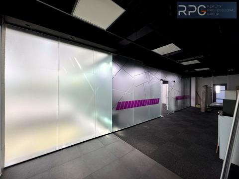 комерційна за адресою Вадима Гетьмана вул., 6