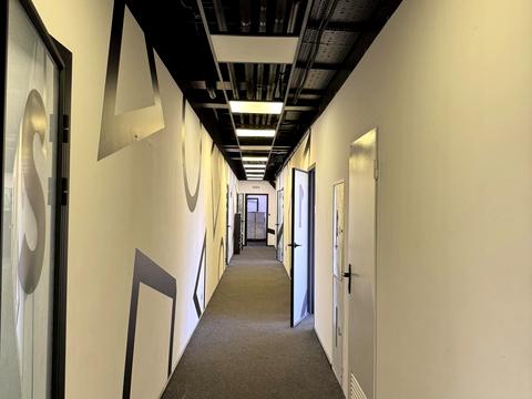 комерційна за адресою Вадима Гетьмана вул., 6