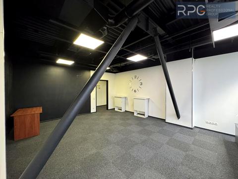 комерційна за адресою Вадима Гетьмана вул., 6