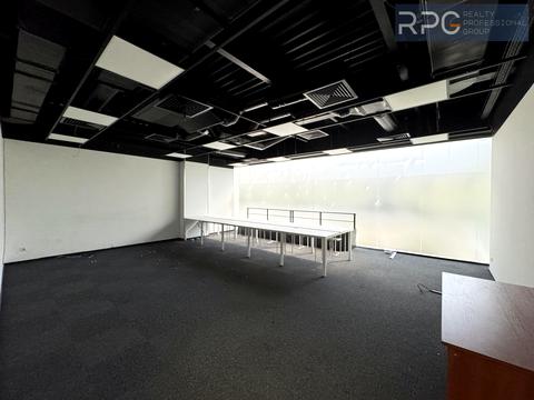 комерційна за адресою Вадима Гетьмана вул., 6