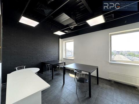 комерційна за адресою Вадима Гетьмана вул., 6