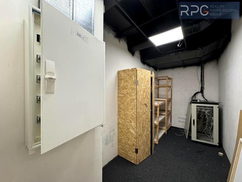 комерційна за адресою Вадима Гетьмана вул., 6