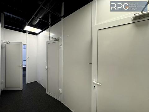 комерційна за адресою Вадима Гетьмана вул., 6