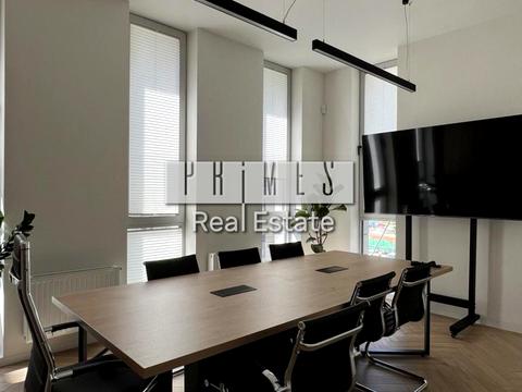 коммерческая по адресу Антоновича ул. (Горького), 44