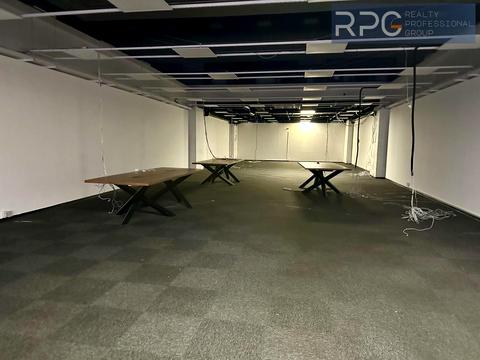 комерційна за адресою Вадима Гетьмана вул., 6