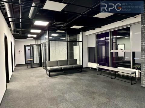 комерційна за адресою Вадима Гетьмана вул., 6