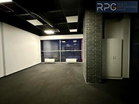 комерційна за адресою Вадима Гетьмана вул., 6