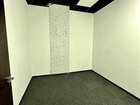 комерційна за адресою Вадима Гетьмана вул., 6