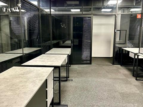 комерційна за адресою Вадима Гетьмана вул., 6