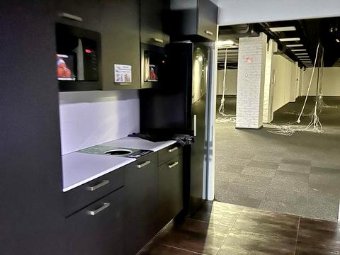 комерційна за адресою Вадима Гетьмана вул., 6