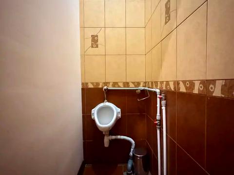 коммерческая по адресу Бардина, 7