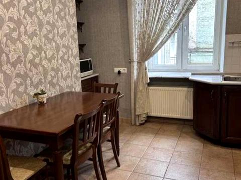 квартира за адресою Митрофана Довнар-Запольського вул., 2/20