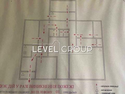 комерційна за адресою Богдана Хмельницького вул., 84