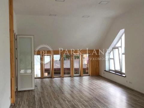 комерційна за адресою Редутна вул., 58