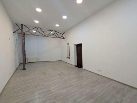 комерційна за адресою Редутна вул., 58