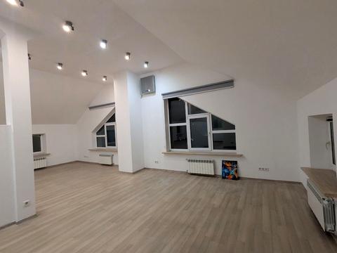 комерційна за адресою Редутна вул., 58