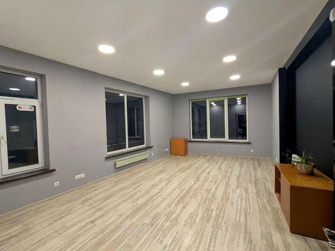 комерційна за адресою Редутна вул., 58