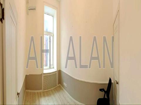 комерційна за адресою Велика Васильківська вул. (Червоноармійська), 23А