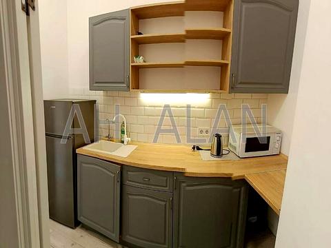 комерційна за адресою Велика Васильківська вул. (Червоноармійська), 23А