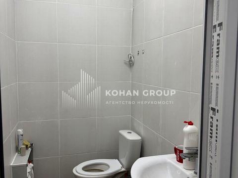 комерційна за адресою Свободи вул., 12а