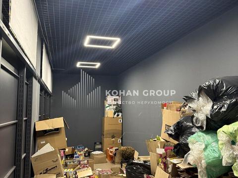 комерційна за адресою Свободи вул., 12а