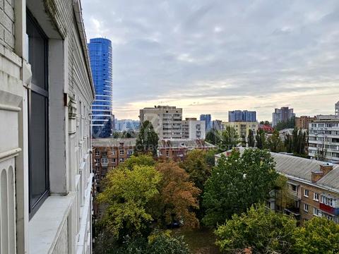 коммерческая по адресу Николая Михновского бульв. (Дружбы народов), 19