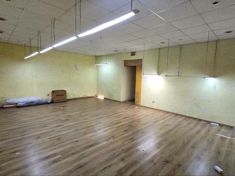 комерційна за адресою Молодіжна, 2/3г