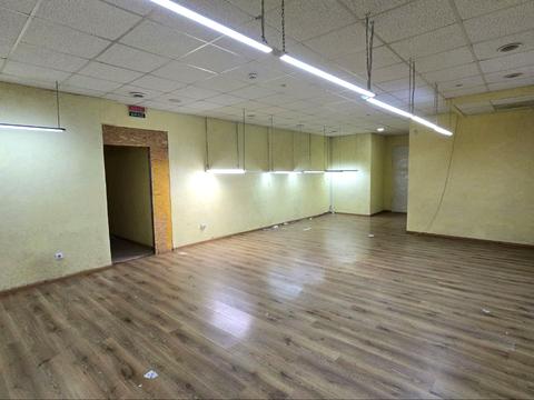 комерційна за адресою Молодіжна, 2/3г