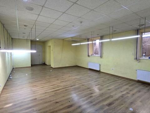 комерційна за адресою Молодіжна, 2/3г