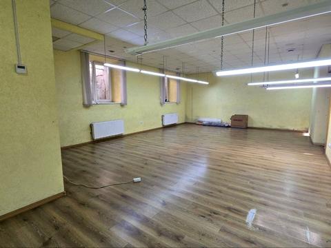 комерційна за адресою Молодіжна, 2/3г