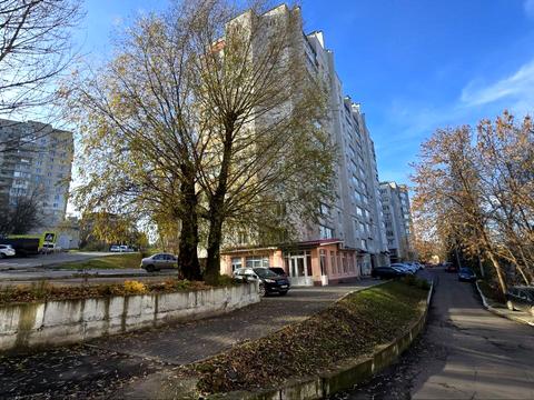 комерційна за адресою Молодіжна, 2/3г