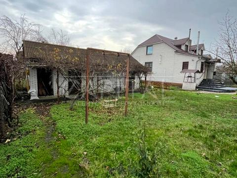 будинок за адресою Горіхова