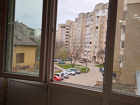 квартира за адресою Тролейбусна вул., 4