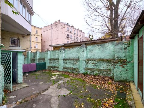 комерційна за адресою Шота Руставелі вул., 30-Б