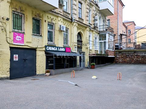 комерційна за адресою Шота Руставелі вул., 30-Б